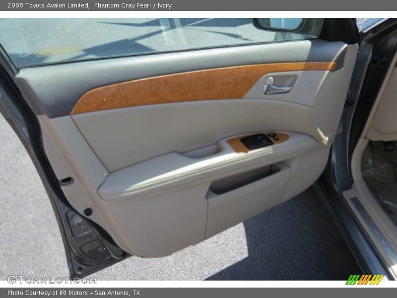 Phantom Gray Pearl / Ivory 2006 Toyota Avalon Limited