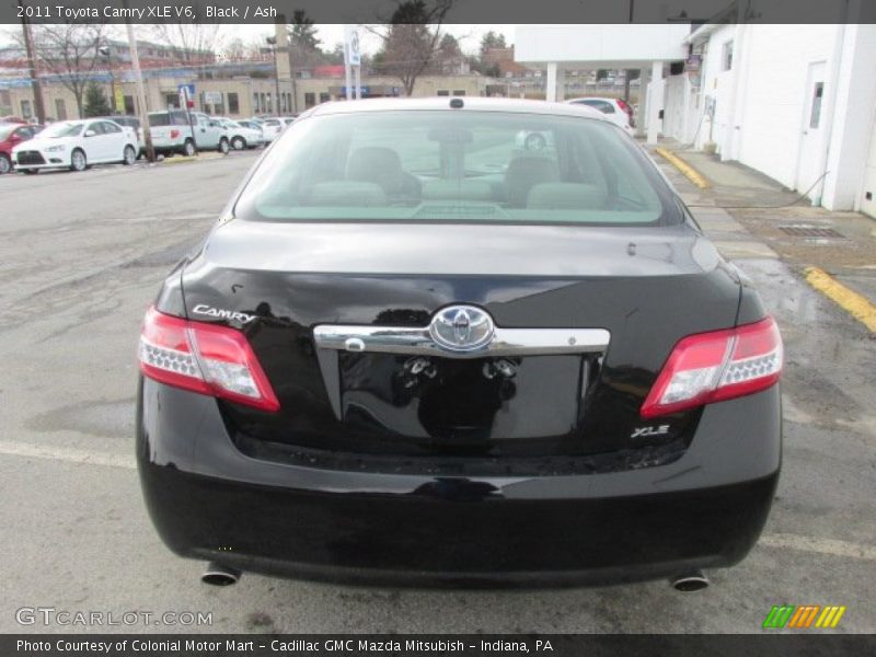 Black / Ash 2011 Toyota Camry XLE V6
