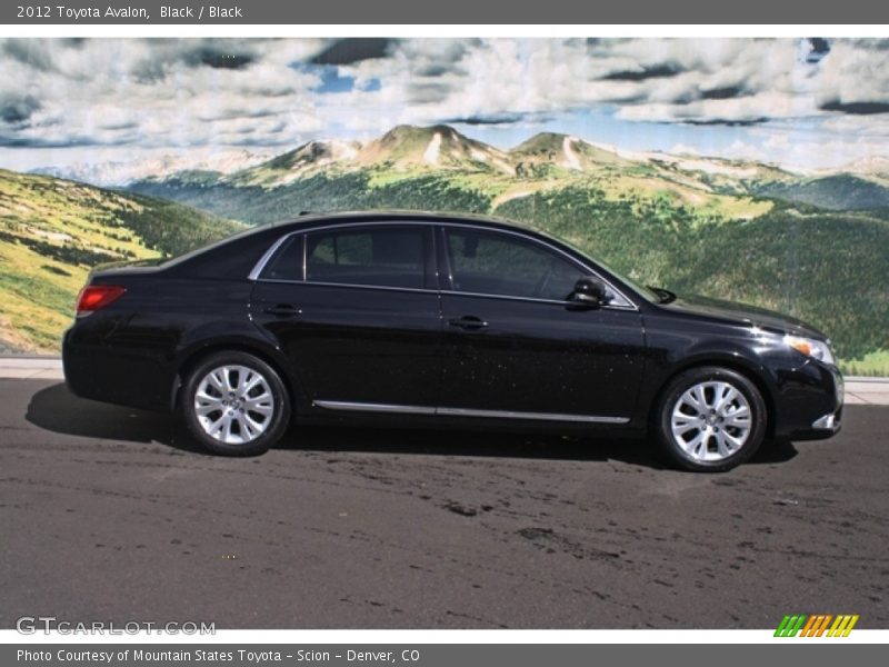 Black / Black 2012 Toyota Avalon