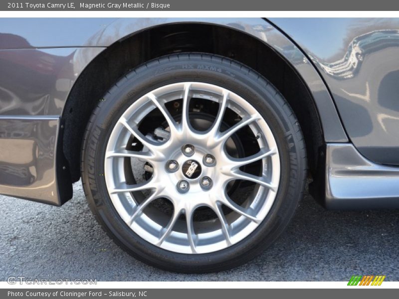 Magnetic Gray Metallic / Bisque 2011 Toyota Camry LE