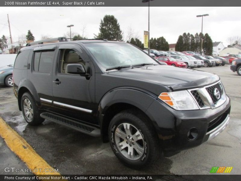 Front 3/4 View of 2008 Pathfinder LE 4x4