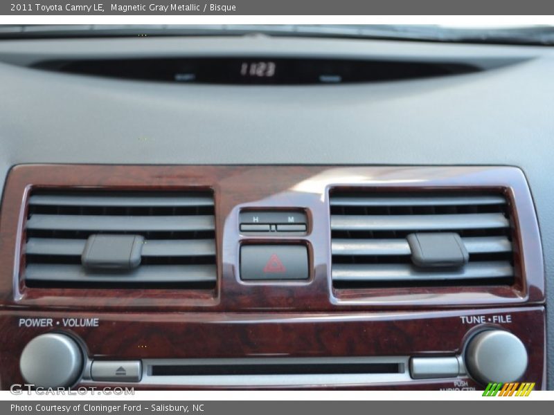 Magnetic Gray Metallic / Bisque 2011 Toyota Camry LE