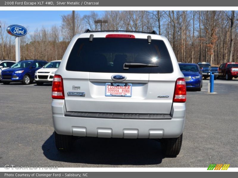 Silver Metallic / Charcoal 2008 Ford Escape XLT 4WD