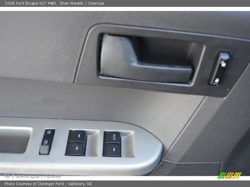 Silver Metallic / Charcoal 2008 Ford Escape XLT 4WD