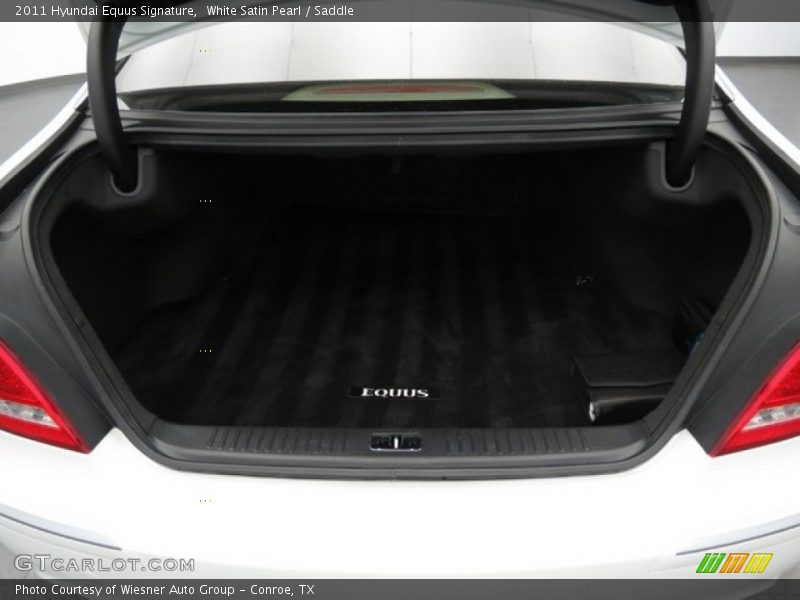White Satin Pearl / Saddle 2011 Hyundai Equus Signature