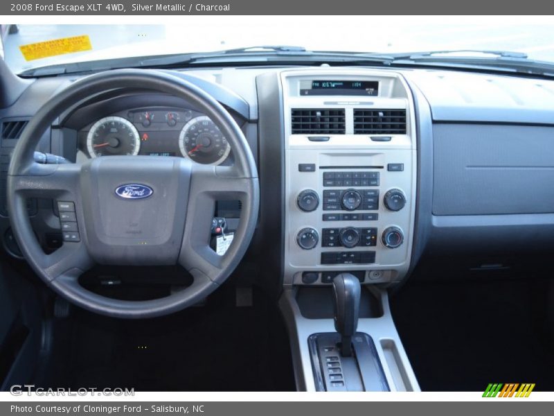 Silver Metallic / Charcoal 2008 Ford Escape XLT 4WD