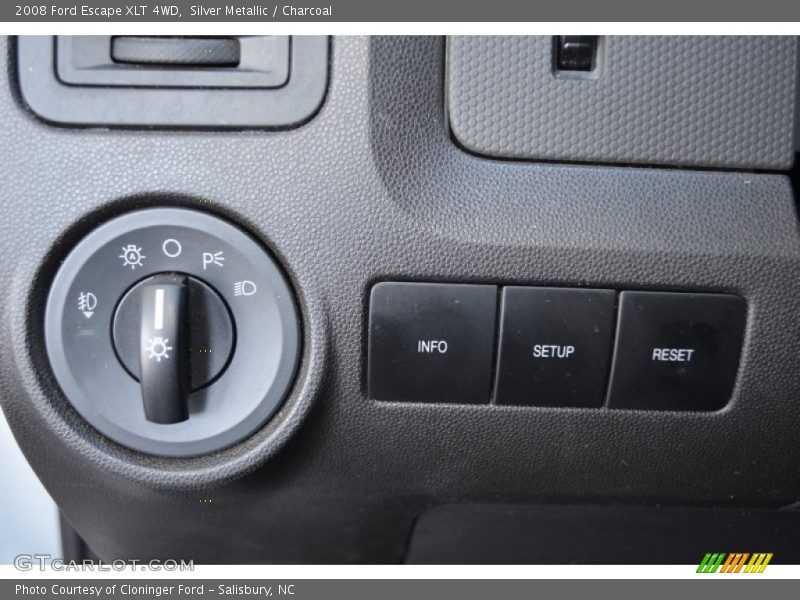 Silver Metallic / Charcoal 2008 Ford Escape XLT 4WD