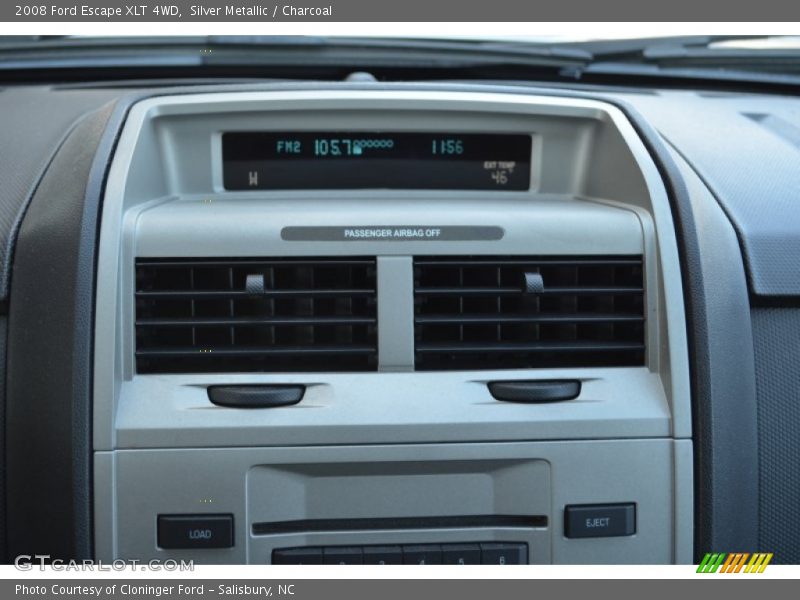 Silver Metallic / Charcoal 2008 Ford Escape XLT 4WD
