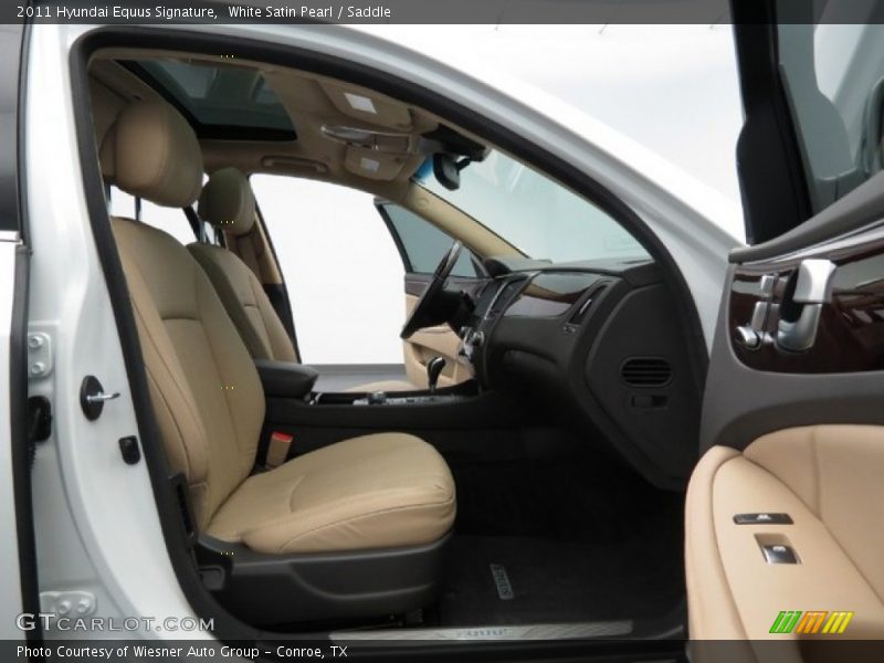 White Satin Pearl / Saddle 2011 Hyundai Equus Signature
