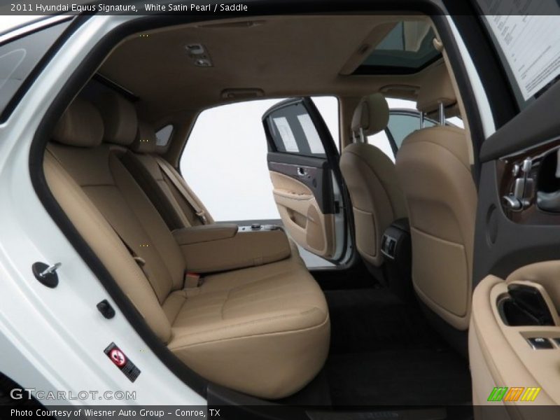 White Satin Pearl / Saddle 2011 Hyundai Equus Signature