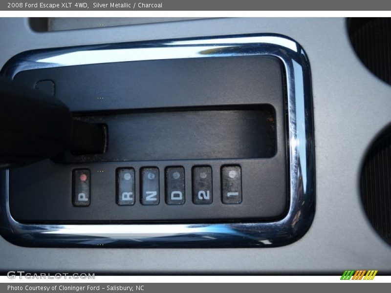 Silver Metallic / Charcoal 2008 Ford Escape XLT 4WD