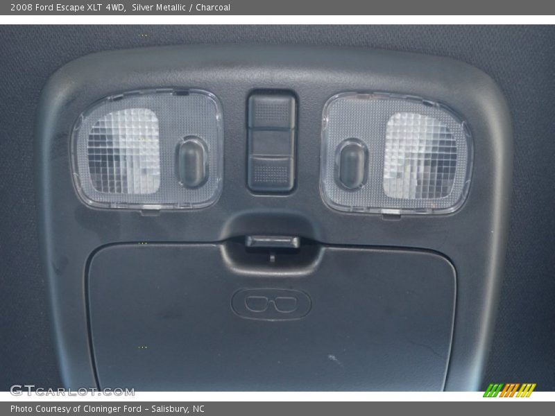 Silver Metallic / Charcoal 2008 Ford Escape XLT 4WD