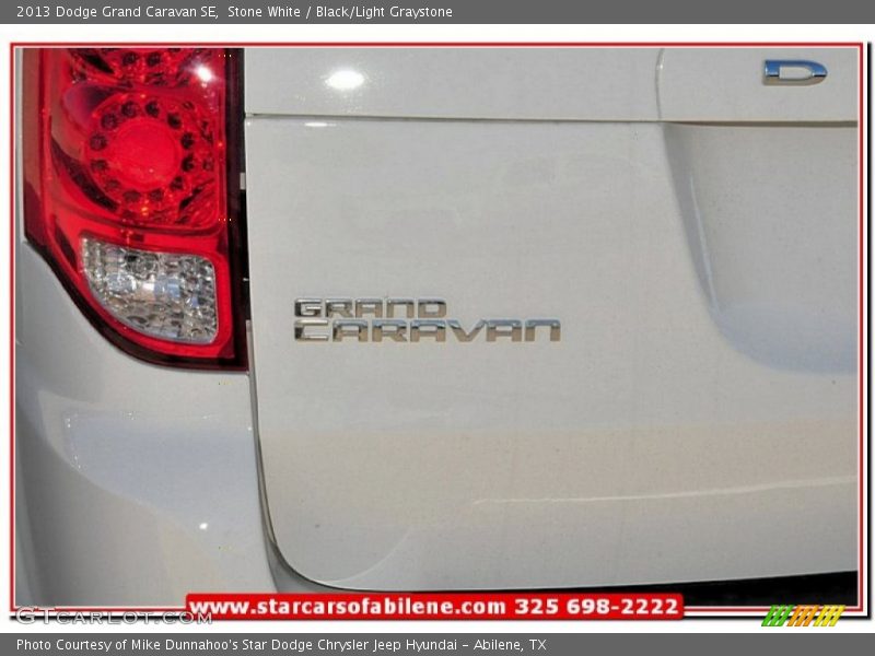 Stone White / Black/Light Graystone 2013 Dodge Grand Caravan SE