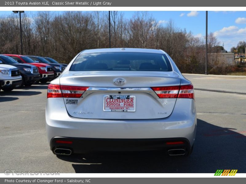 Classic Silver Metallic / Light Gray 2013 Toyota Avalon XLE