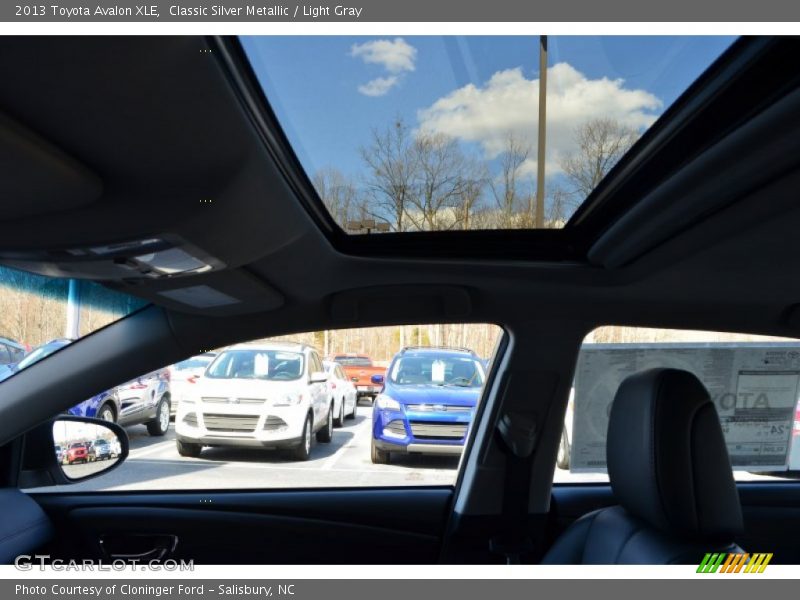 Classic Silver Metallic / Light Gray 2013 Toyota Avalon XLE