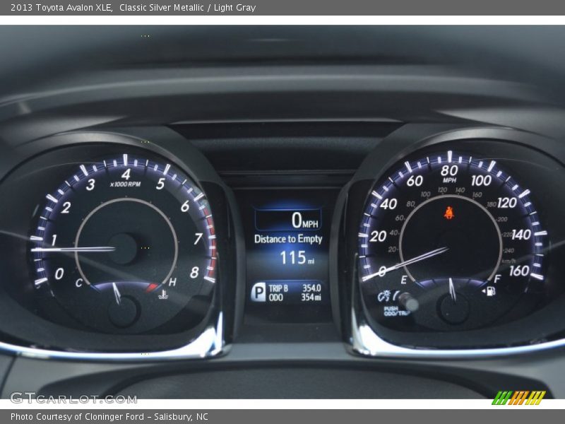 Classic Silver Metallic / Light Gray 2013 Toyota Avalon XLE
