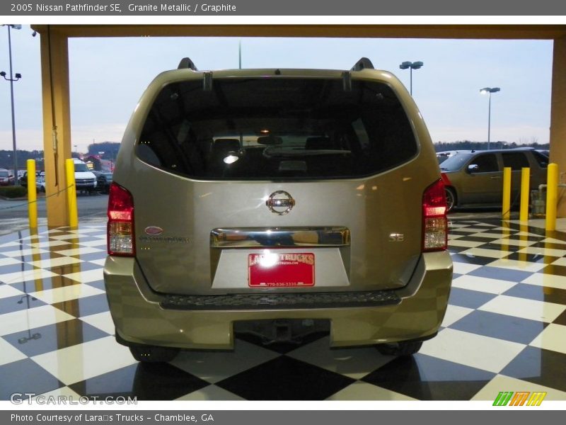 Granite Metallic / Graphite 2005 Nissan Pathfinder SE
