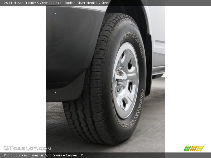 Radiant Silver Metallic / Steel 2011 Nissan Frontier S Crew Cab 4x4