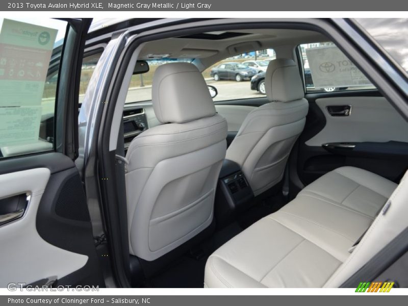 Magnetic Gray Metallic / Light Gray 2013 Toyota Avalon Hybrid XLE