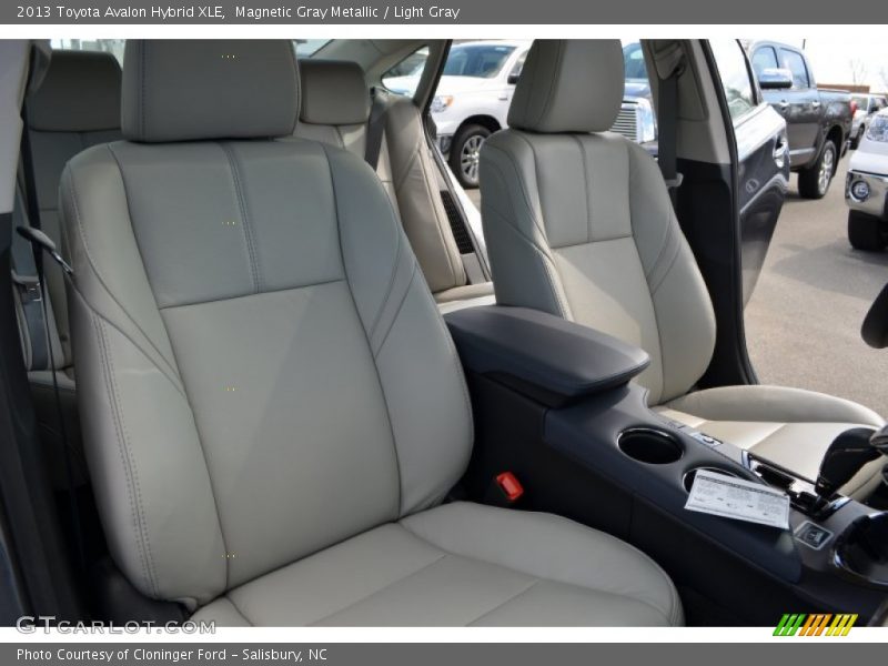 Magnetic Gray Metallic / Light Gray 2013 Toyota Avalon Hybrid XLE