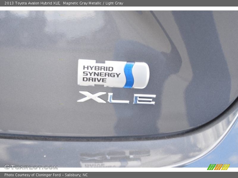 Magnetic Gray Metallic / Light Gray 2013 Toyota Avalon Hybrid XLE