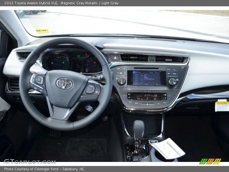 Magnetic Gray Metallic / Light Gray 2013 Toyota Avalon Hybrid XLE