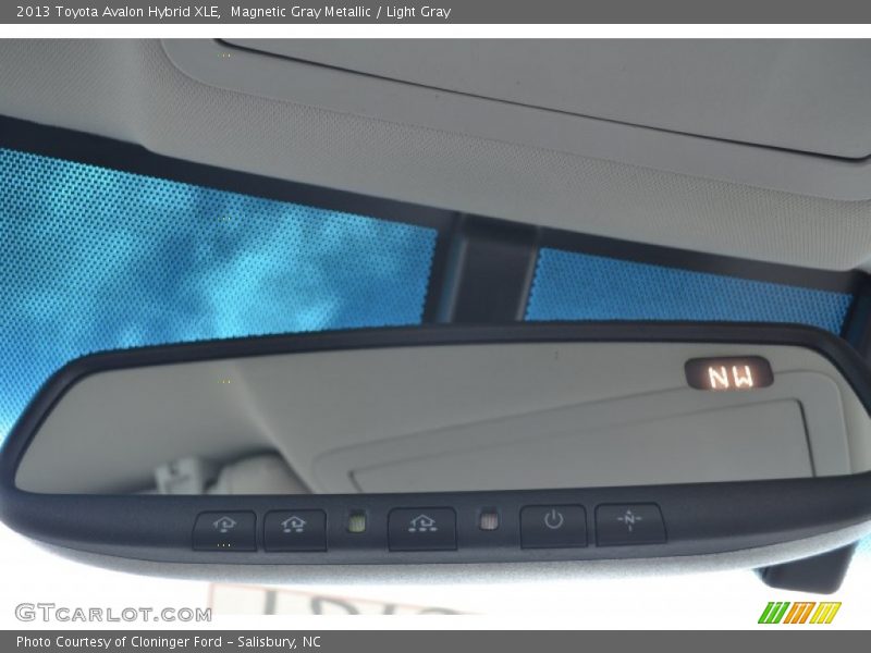 Magnetic Gray Metallic / Light Gray 2013 Toyota Avalon Hybrid XLE