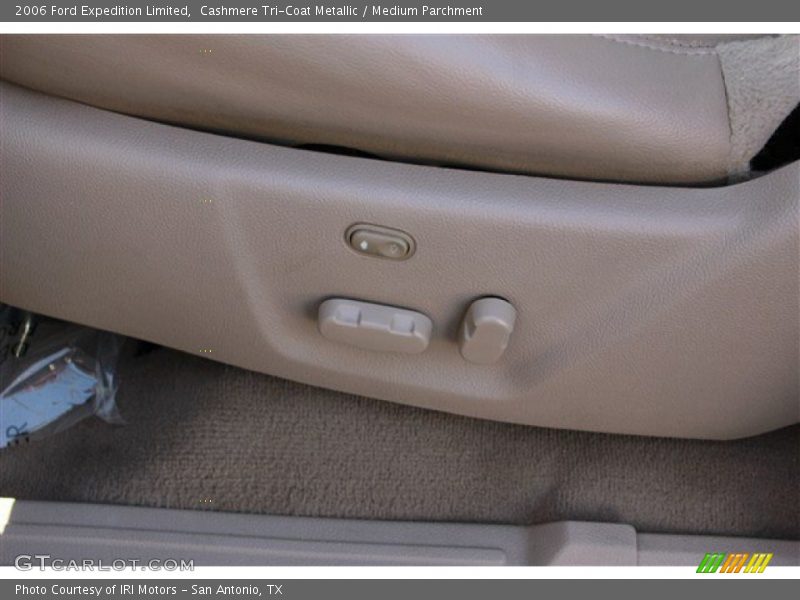 Cashmere Tri-Coat Metallic / Medium Parchment 2006 Ford Expedition Limited
