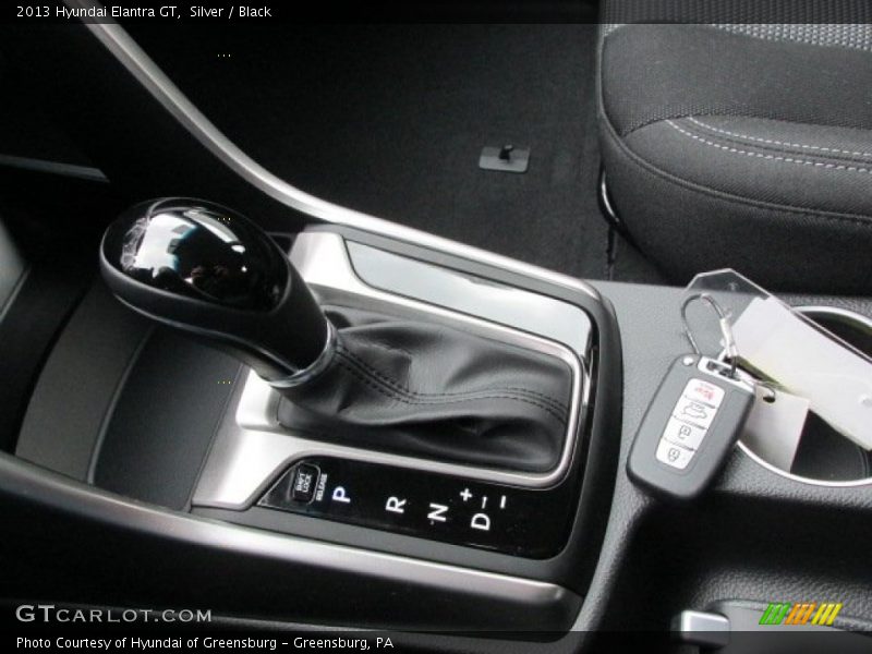 Silver / Black 2013 Hyundai Elantra GT