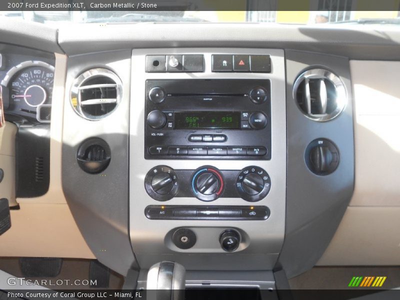 Carbon Metallic / Stone 2007 Ford Expedition XLT