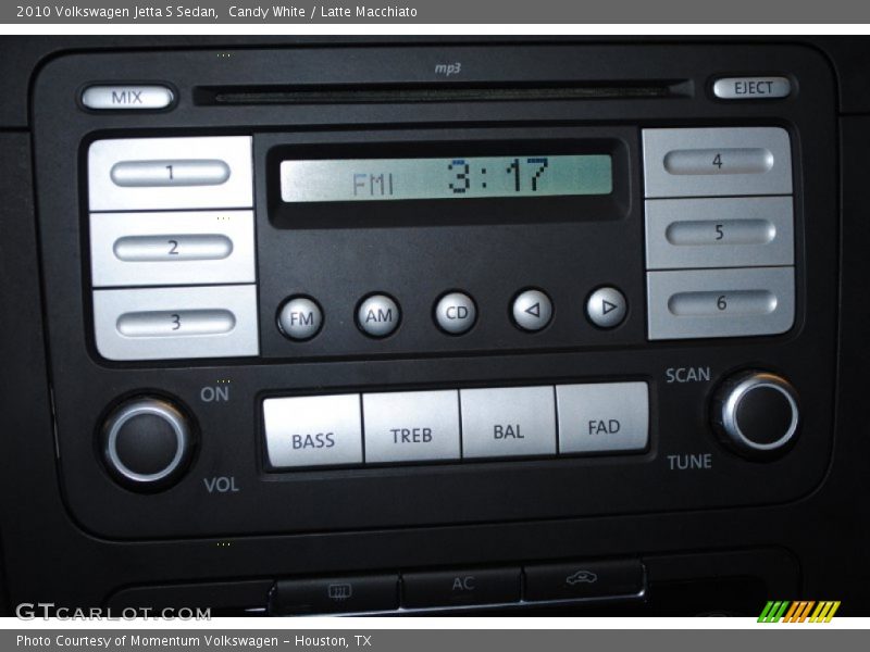 Candy White / Latte Macchiato 2010 Volkswagen Jetta S Sedan