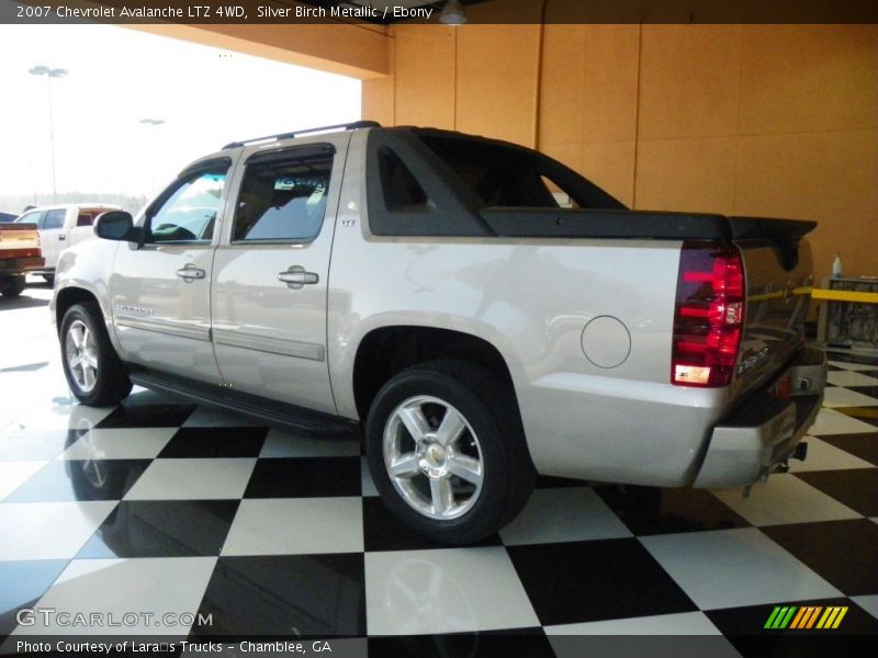 Silver Birch Metallic / Ebony 2007 Chevrolet Avalanche LTZ 4WD