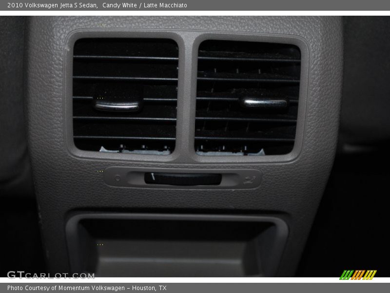 Candy White / Latte Macchiato 2010 Volkswagen Jetta S Sedan