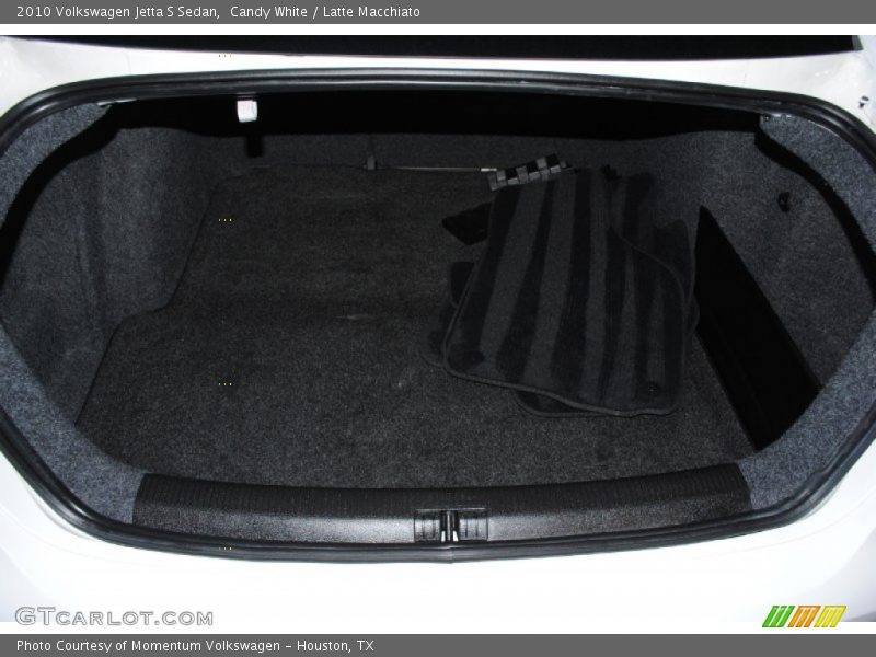 Candy White / Latte Macchiato 2010 Volkswagen Jetta S Sedan