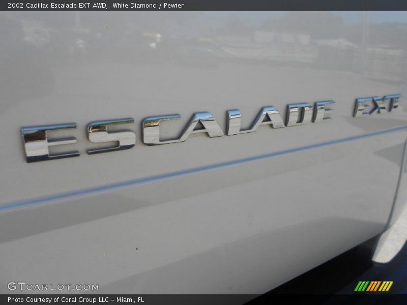 White Diamond / Pewter 2002 Cadillac Escalade EXT AWD