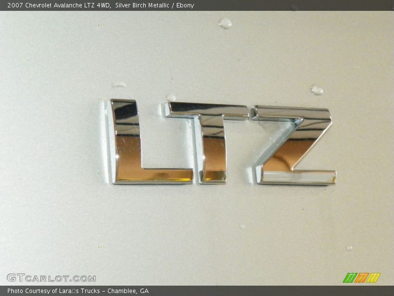 Silver Birch Metallic / Ebony 2007 Chevrolet Avalanche LTZ 4WD