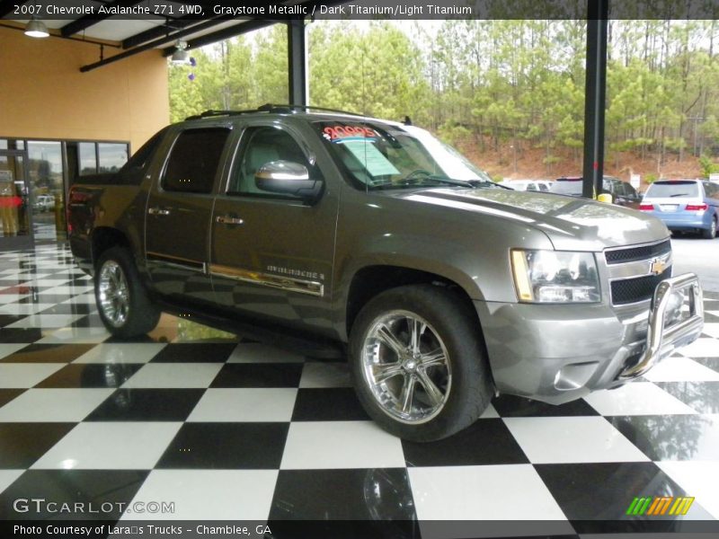 Graystone Metallic / Dark Titanium/Light Titanium 2007 Chevrolet Avalanche Z71 4WD