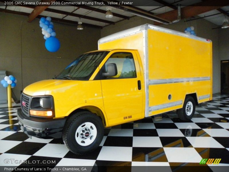 Yellow / Pewter 2006 GMC Savana Cutaway 3500 Commercial Moving Truck