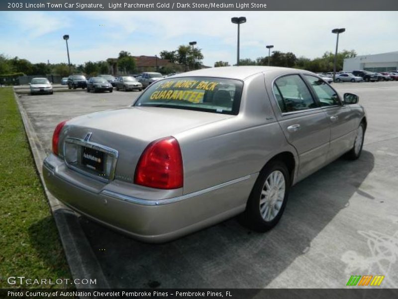 Light Parchment Gold / Dark Stone/Medium Light Stone 2003 Lincoln Town Car Signature