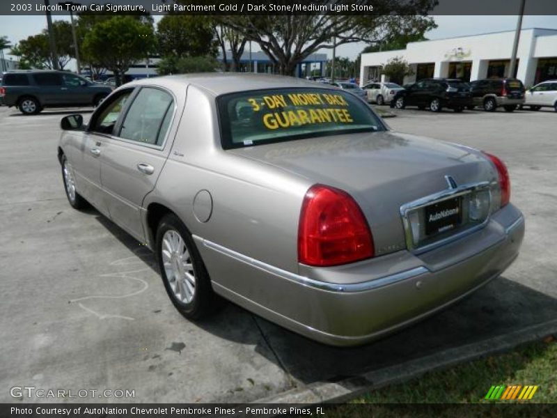 Light Parchment Gold / Dark Stone/Medium Light Stone 2003 Lincoln Town Car Signature