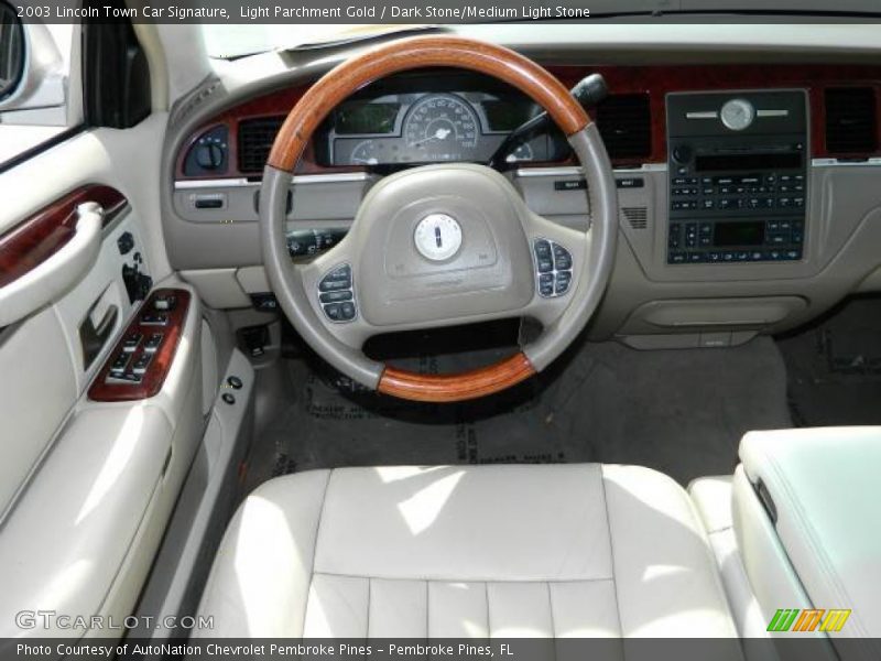  2003 Town Car Signature Steering Wheel
