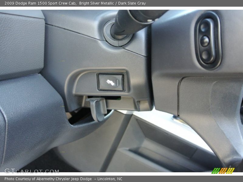 Bright Silver Metallic / Dark Slate Gray 2009 Dodge Ram 1500 Sport Crew Cab