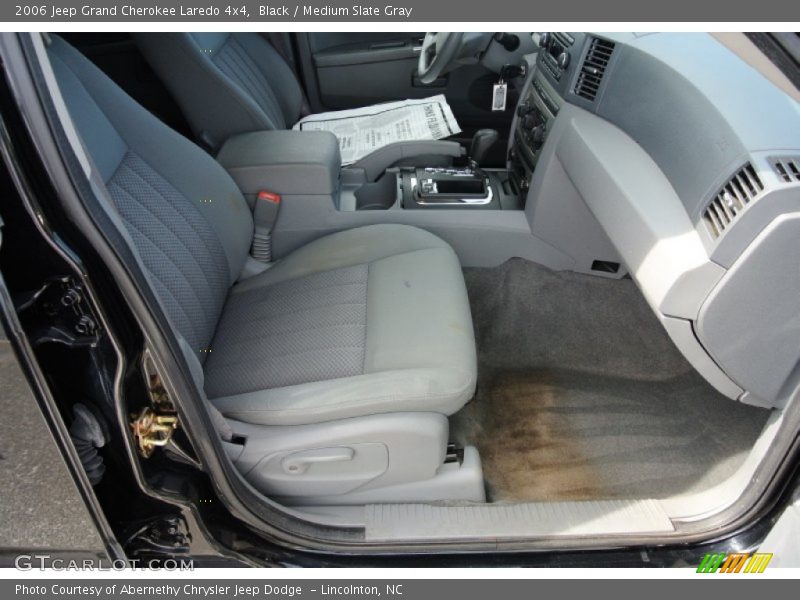 Black / Medium Slate Gray 2006 Jeep Grand Cherokee Laredo 4x4