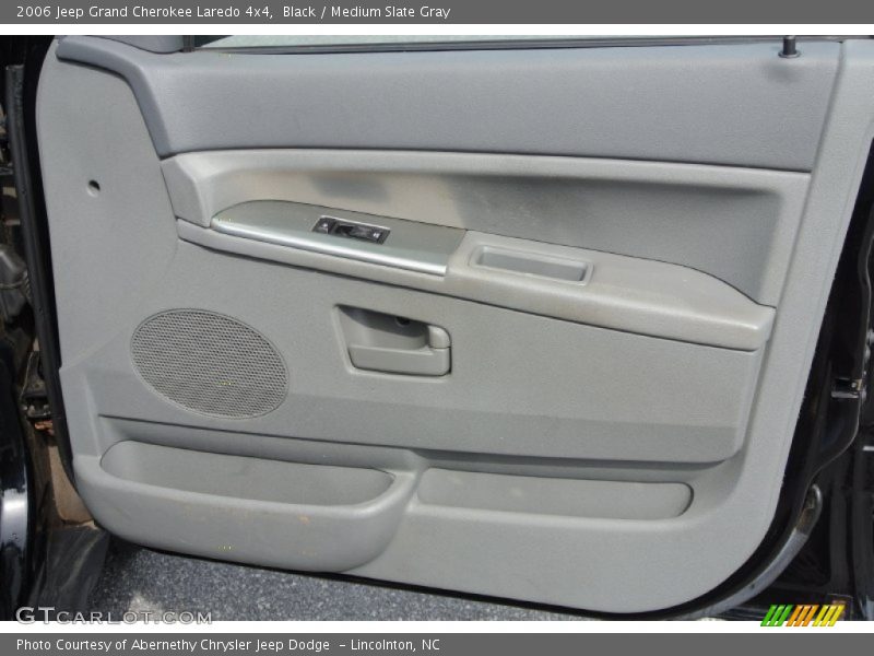 Black / Medium Slate Gray 2006 Jeep Grand Cherokee Laredo 4x4