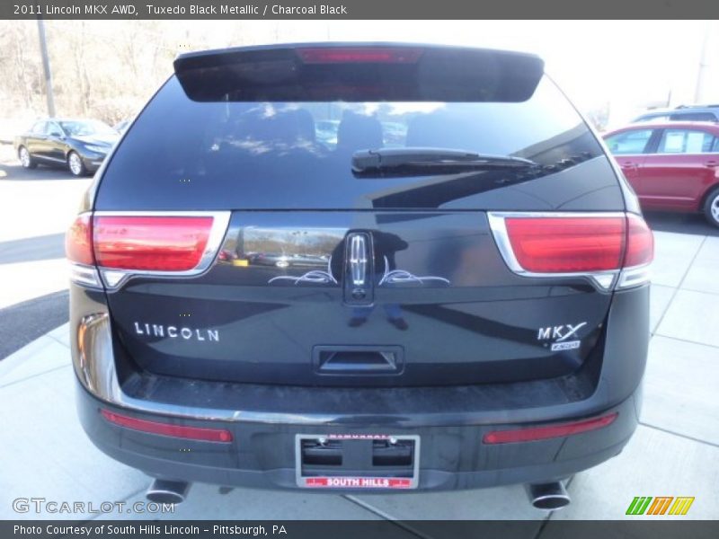 Tuxedo Black Metallic / Charcoal Black 2011 Lincoln MKX AWD