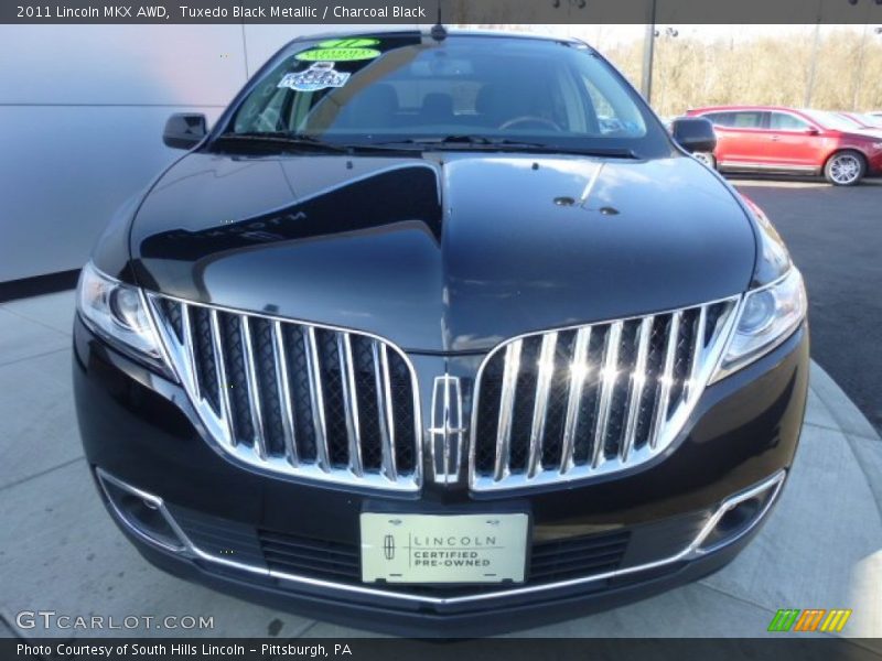 Tuxedo Black Metallic / Charcoal Black 2011 Lincoln MKX AWD