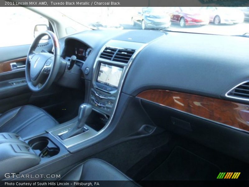 Tuxedo Black Metallic / Charcoal Black 2011 Lincoln MKX AWD