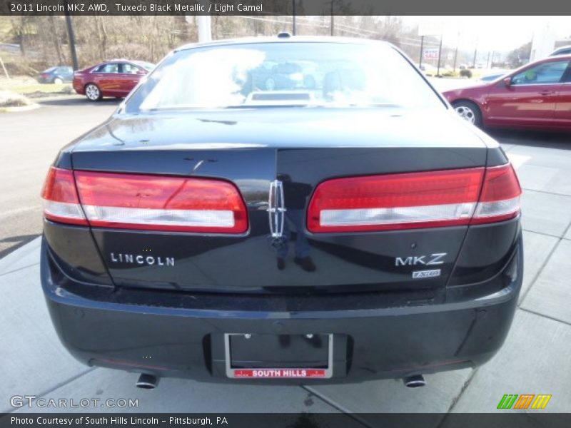 Tuxedo Black Metallic / Light Camel 2011 Lincoln MKZ AWD