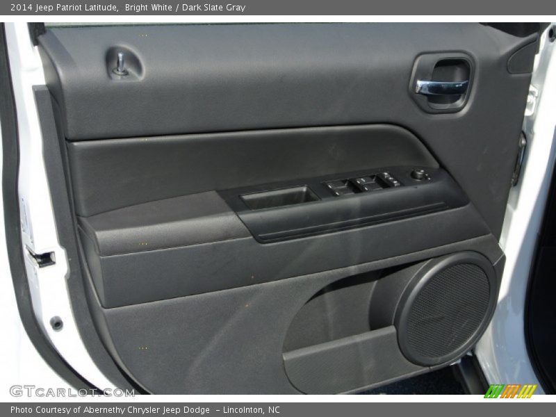 Bright White / Dark Slate Gray 2014 Jeep Patriot Latitude