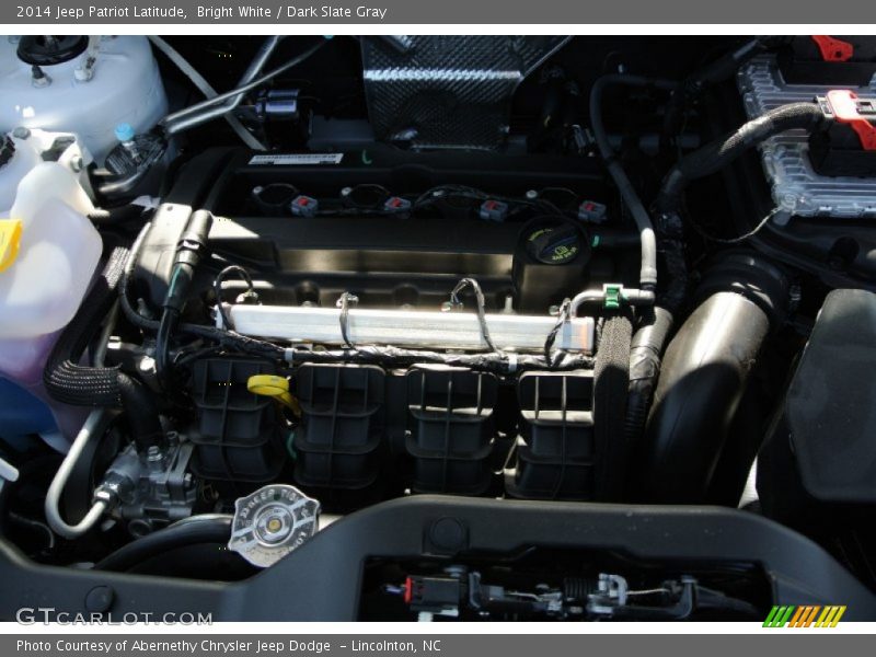 Bright White / Dark Slate Gray 2014 Jeep Patriot Latitude